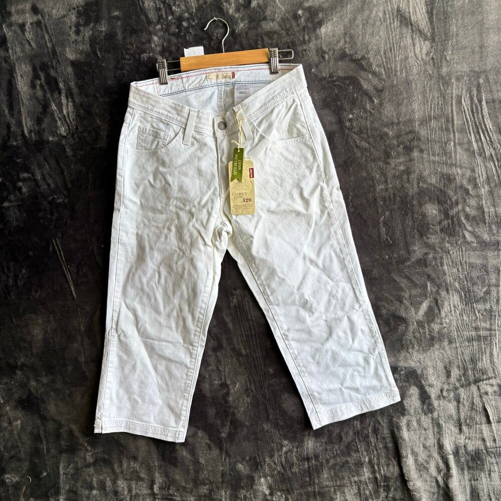 White Levi's Capri Jeans BRAND NEW